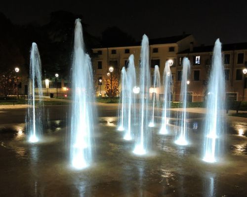 fountains piazza cittadella verona