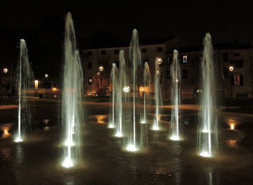 fountains piazza cittadella verona