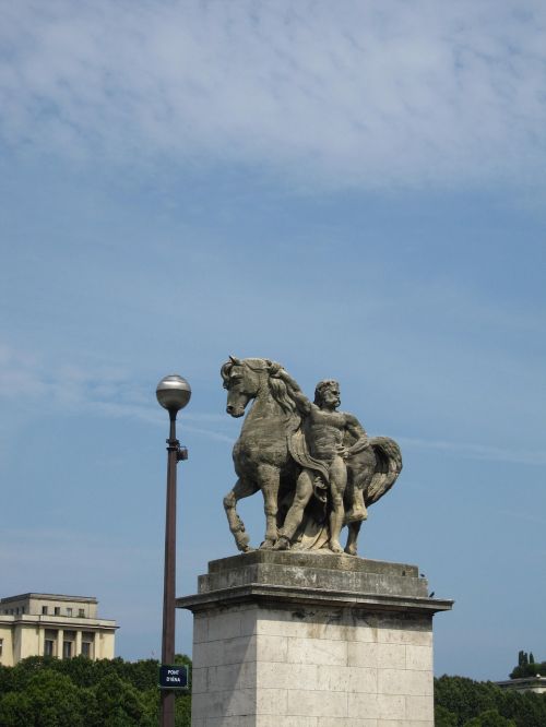 france paris statue