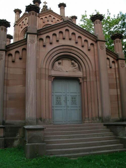 frankfurt cemetery grave