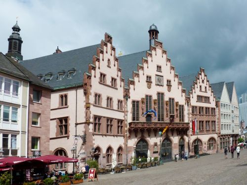 frankfurt romans town hall