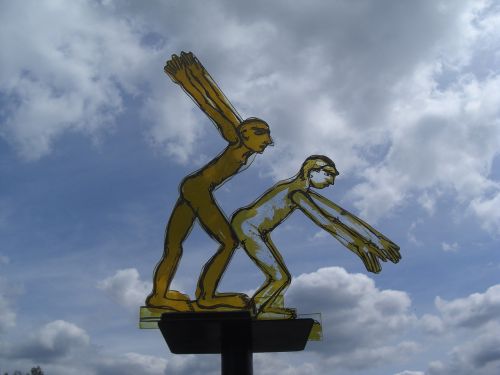 frauenau glass art sculpture