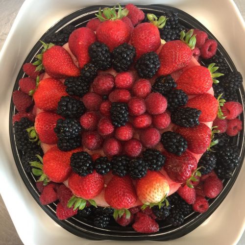 fresh fruit cake