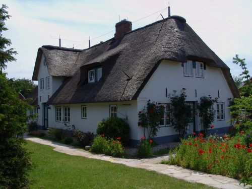 friesenhaus thatched roof föhr