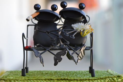 frogs metal pair
