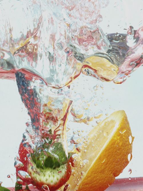 fruit water wet