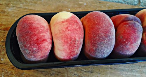 fruit peaches eating