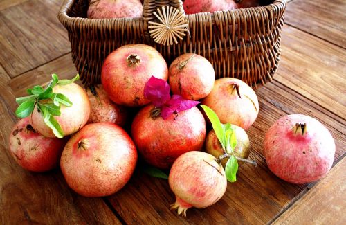 fruit fruit of pomegranate grenades