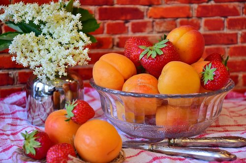 fruit  strawberries  apricots