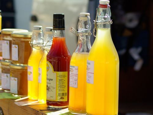 fruit juices honey bottles