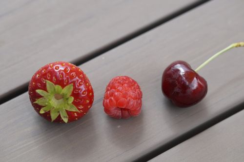 fruits summer berries