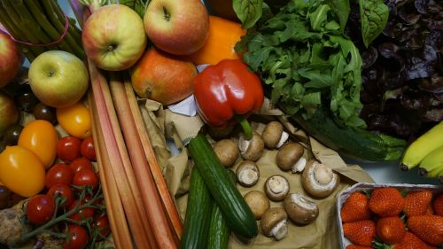 fruits vegetables market