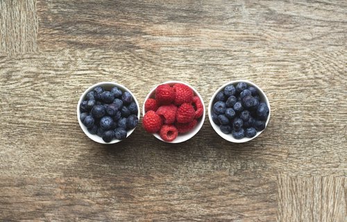 fruits  berries  blueberries
