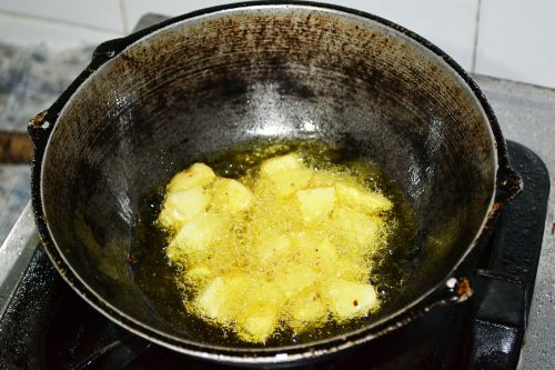 fry potatoes pan
