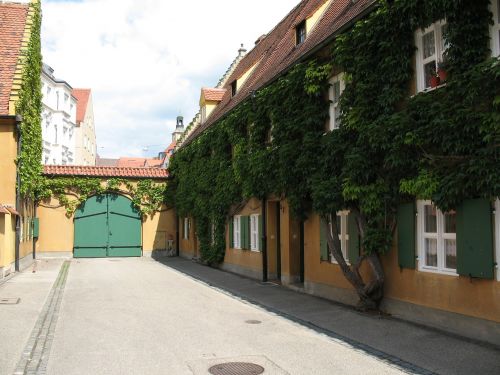 fuggerei augsburg old town