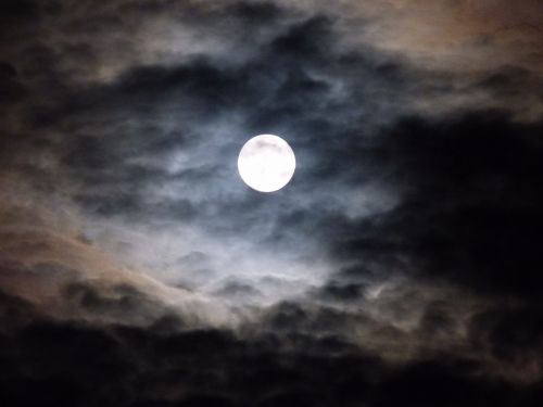 full moon clouds darkness