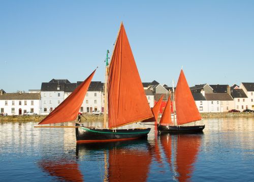 galway hookers traditional sailing boats galway
