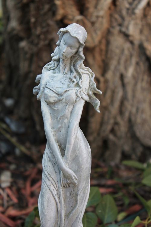 garden statue sculpture