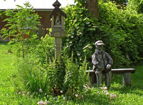 garden sculpture chapel