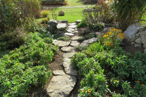 garden path country