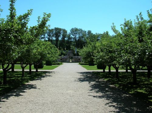 garden schalaburg castle garden