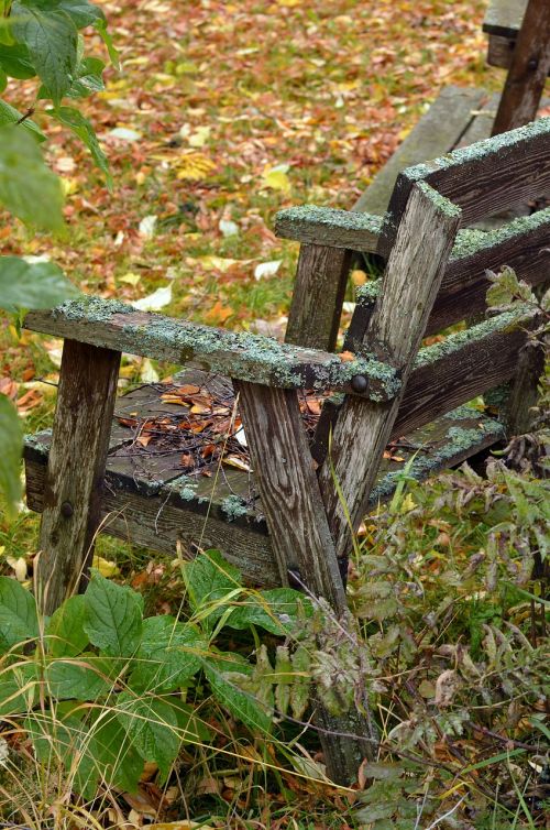 garden furniture autumn old