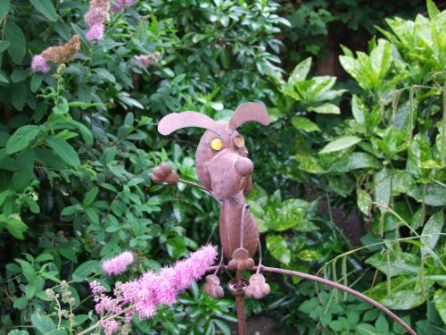 garden gnome metal dog