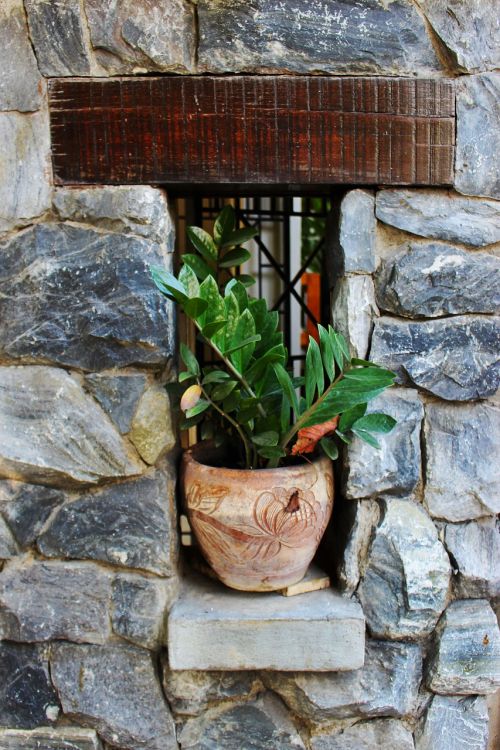 garden nook wall stone