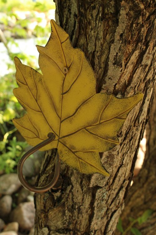 Garden Ornament Maple Leaf