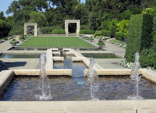 gardens water fountain