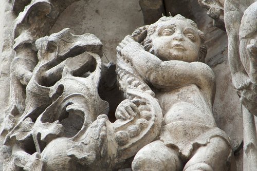 gargoyle  sculpture  stone