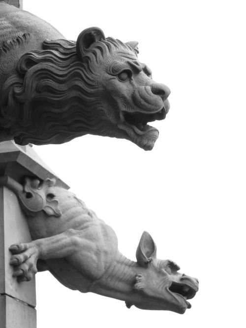 gargoyle figure lion