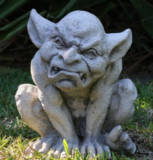 gargoyle grumpy statue