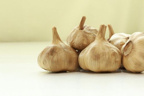 garlic black garlic aged garlic
