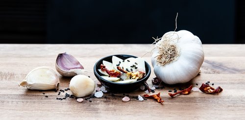garlic  vegetables  foodstuffs
