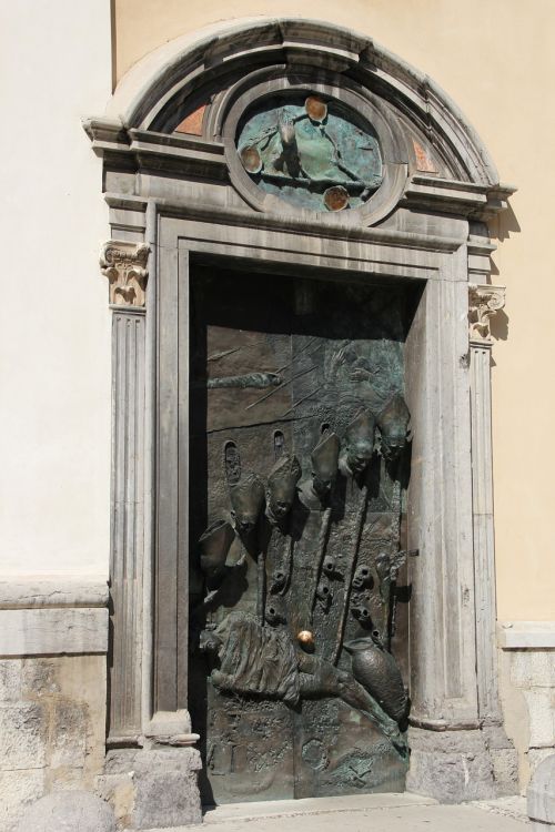 gate bronze ljubljana