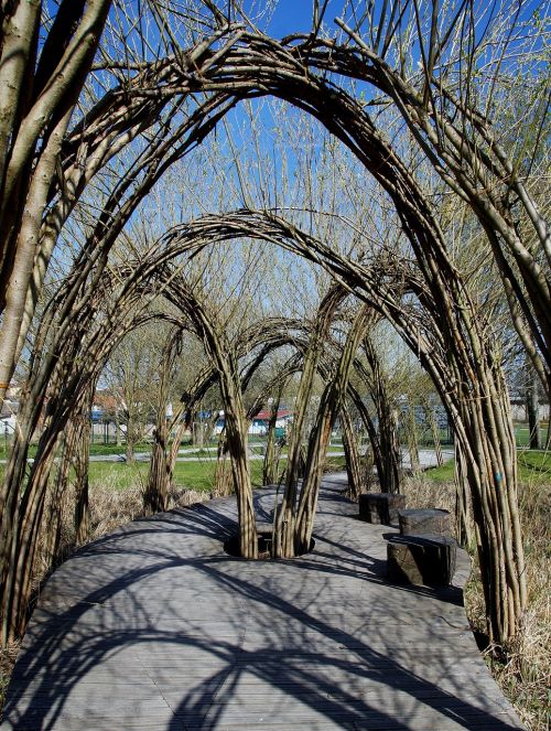 gate willow arcade