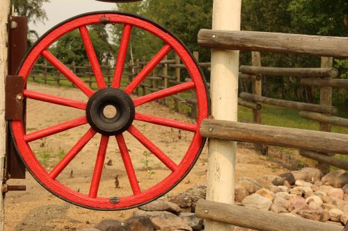 Gate Entrance Wagon Wheel