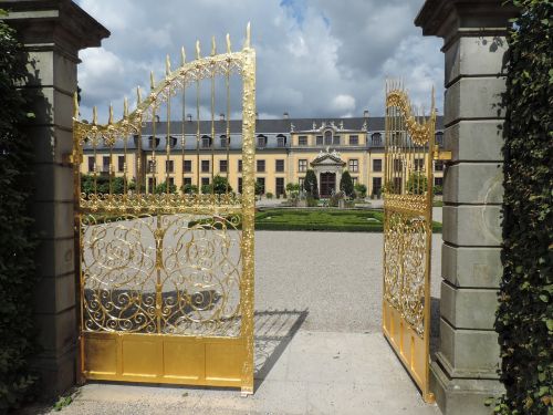 gates palace architecture