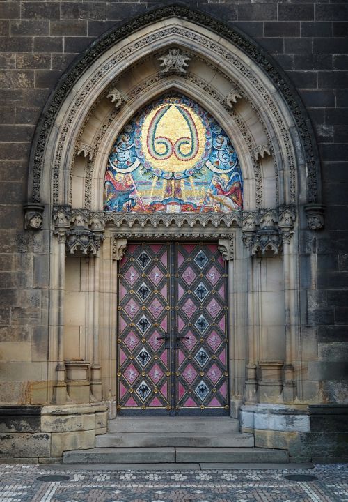 gateway door temple