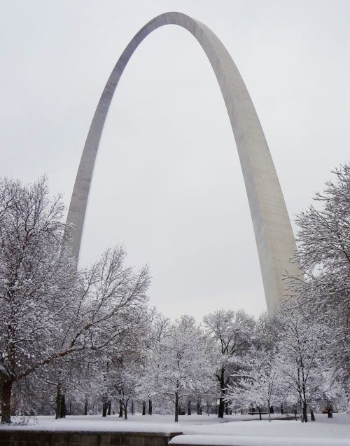 gateway arch saint louis snow