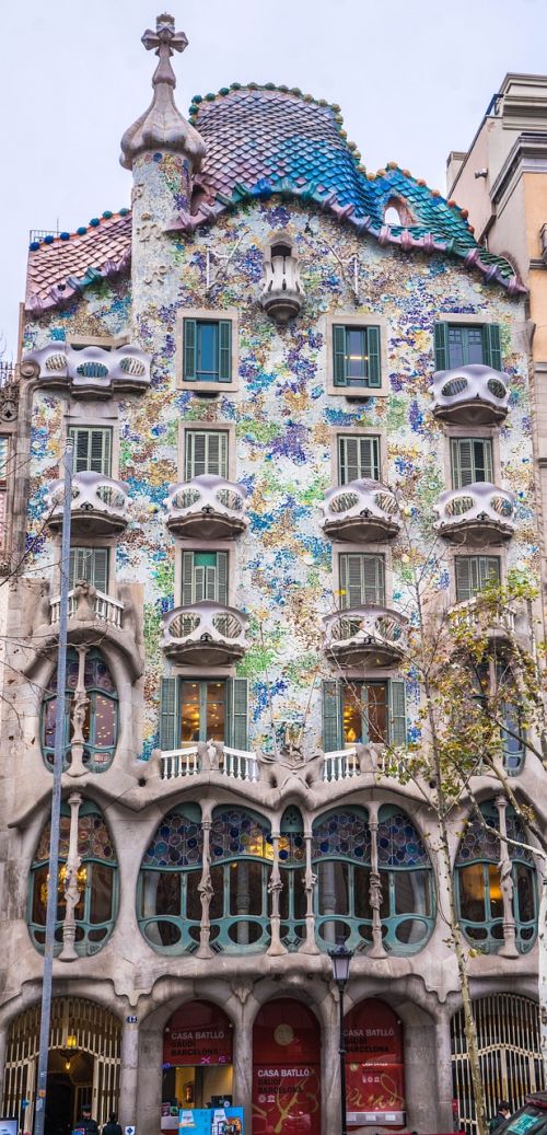 gaudi house spain