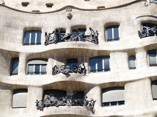 gaudi architecture spain