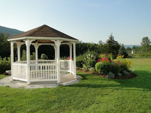 gazebo lawn gardens