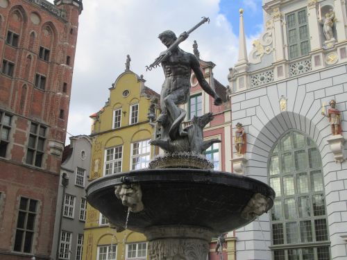 gdansk neptune statue