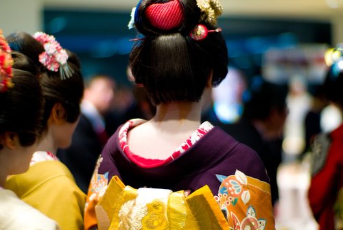 geisha  maiko  neck