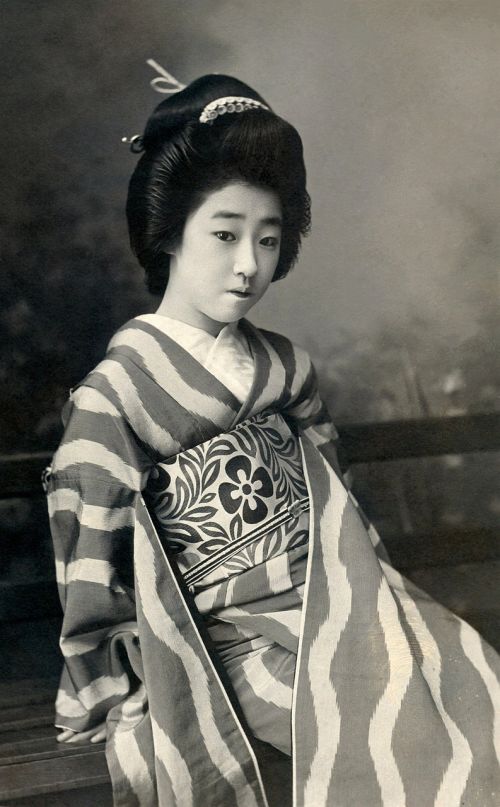 geisha retro vintage