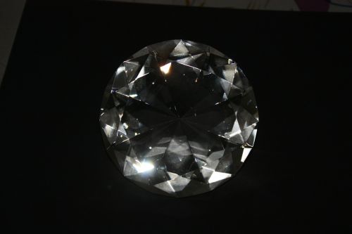 gem diamond refraction