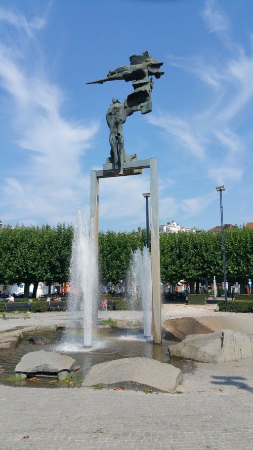 ghent statue water