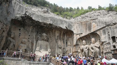 cave of the great buddha 493 years after jc fengxian temple